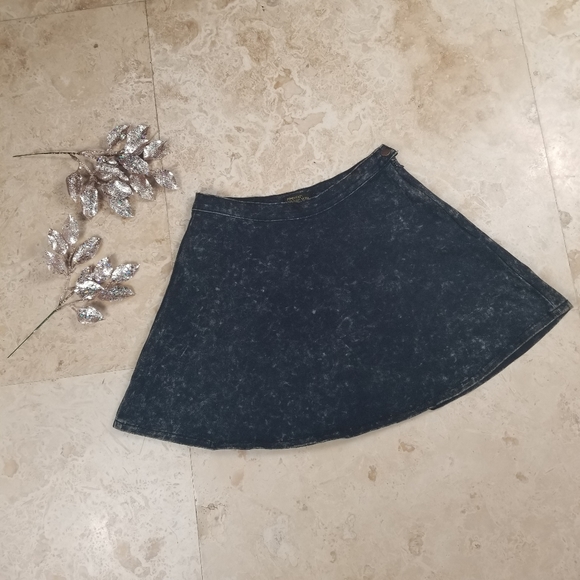 Forever 21 Dresses & Skirts - Forever 21 Denim 26 Jean Skirt
